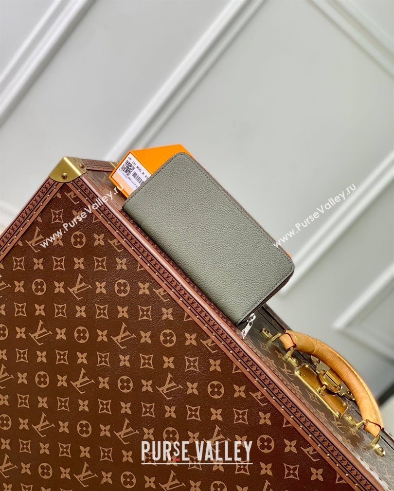 Louis Vuitton Zippy Wallet Horizontal in LV Aerogram Leather M80334 Green 2024 (KI-241105079)