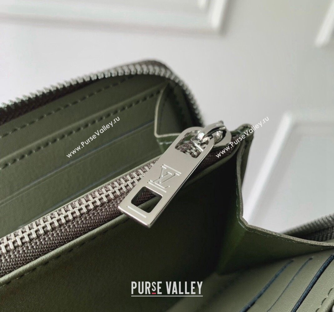 Louis Vuitton Zippy Wallet Horizontal in LV Aerogram Leather M80334 Green 2024 (KI-241105079)