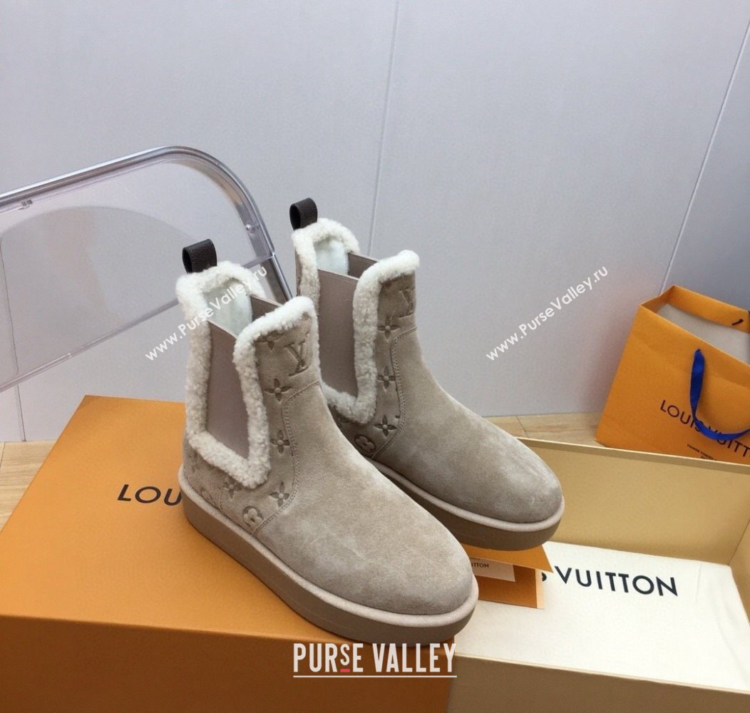 Louis Vuitton Aspen Chelsea Ankle Boots in Monogram Suede and Shearling Wool 1ADC7D Beige 2024 (KER-241114074)