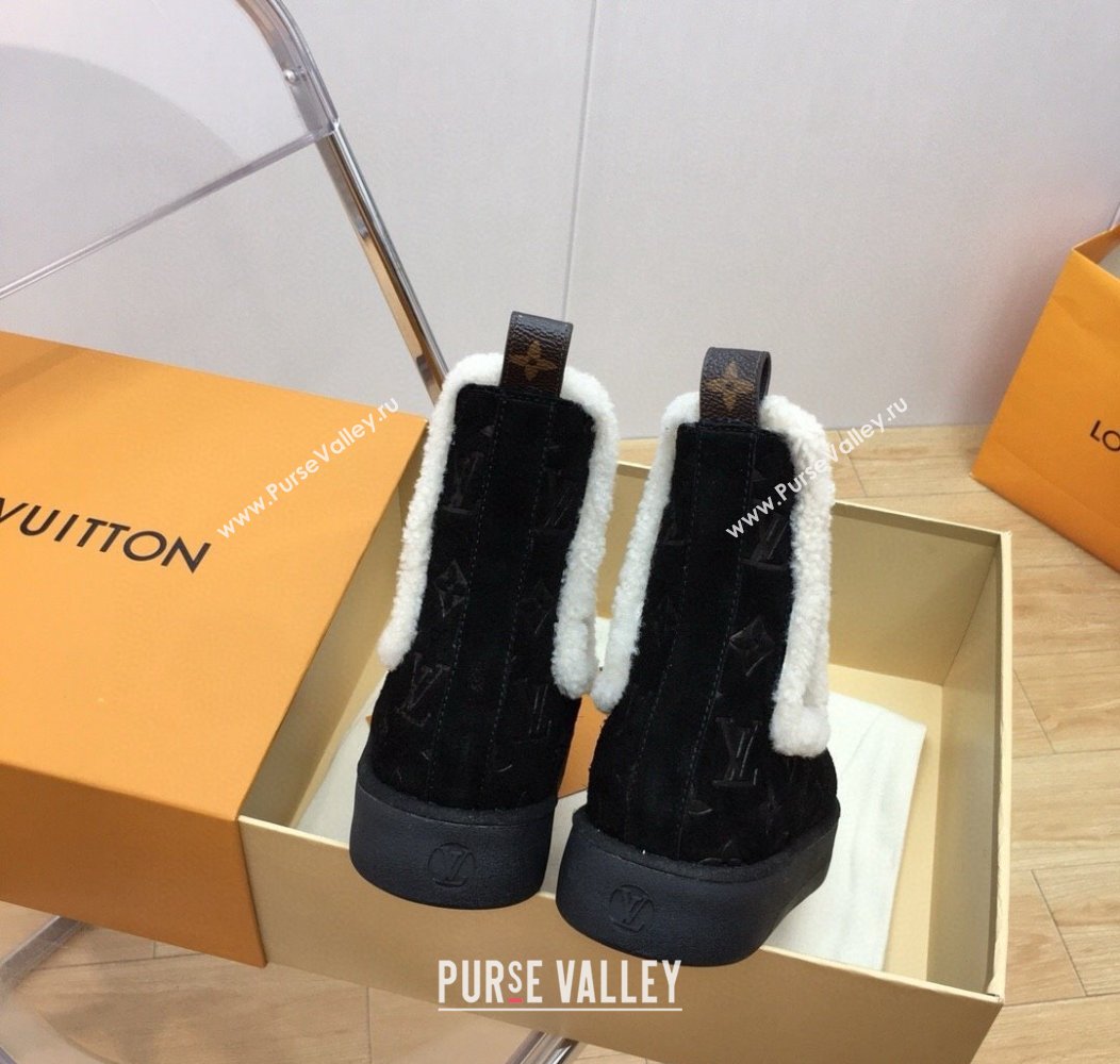 Louis Vuitton Aspen Chelsea Ankle Boots in Monogram Suede and Shearling Wool 1ADC7D Black 2024 (KER-241114076)