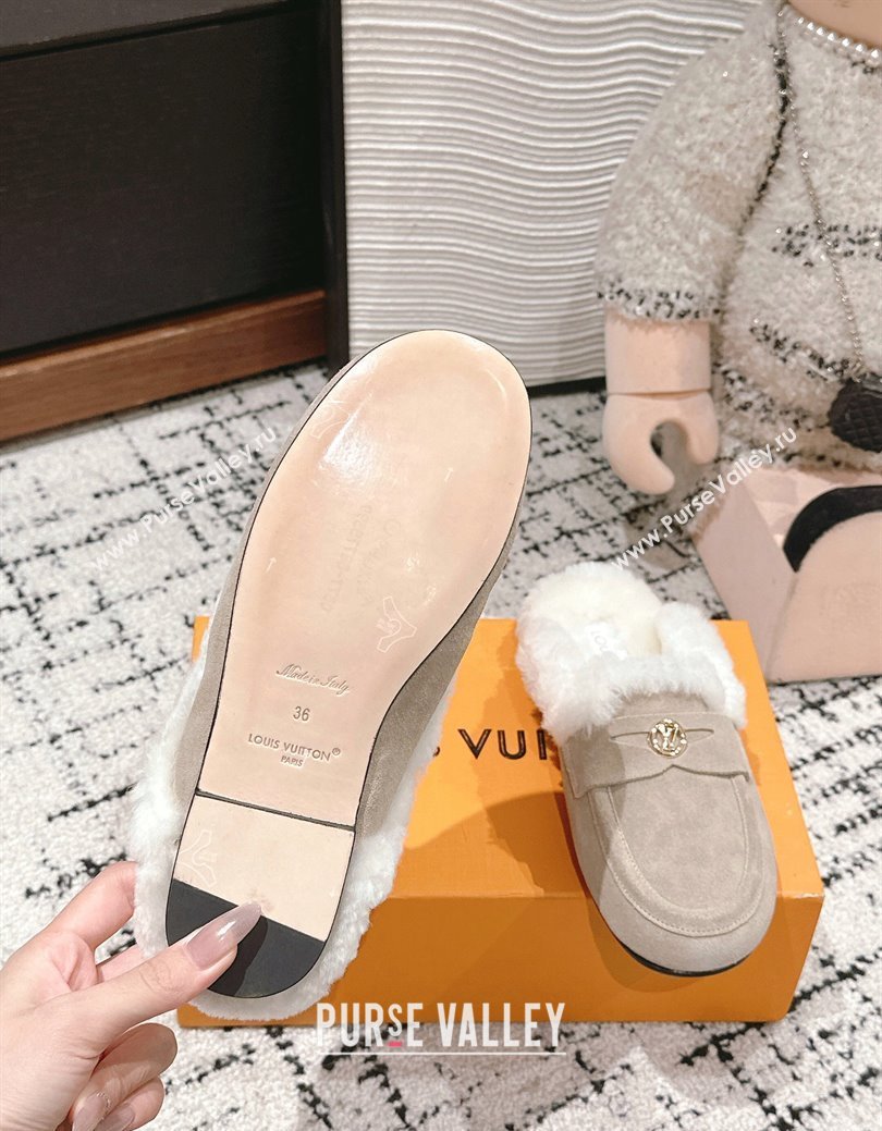 Louis Vuitton Flat Mules in Suede and Wool Beige 2024 lv111405 (SS-241114087)