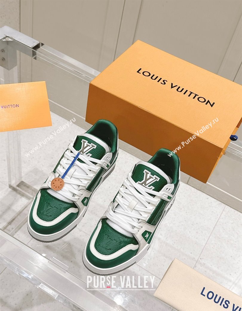 Louis Vuitton LV Trainer Sneakers in Grained Leather Green 2024 LV111404 (KL-241114063)