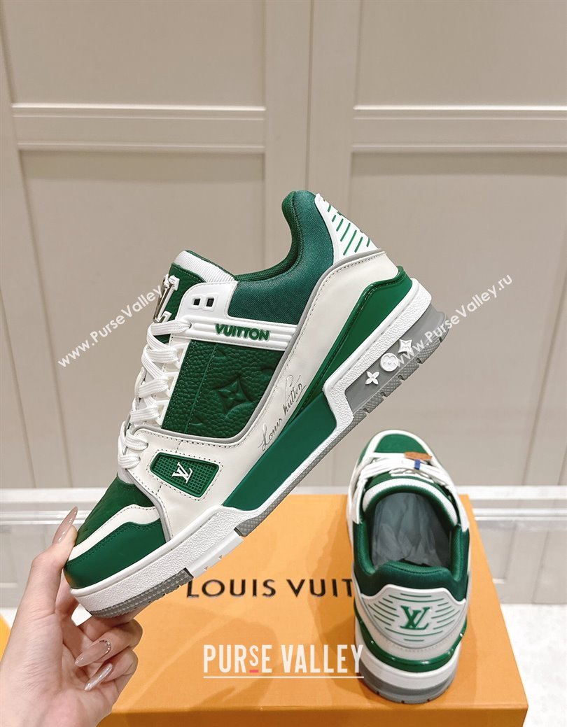 Louis Vuitton LV Trainer Sneakers in Grained Leather Green 2024 LV111404 (KL-241114063)