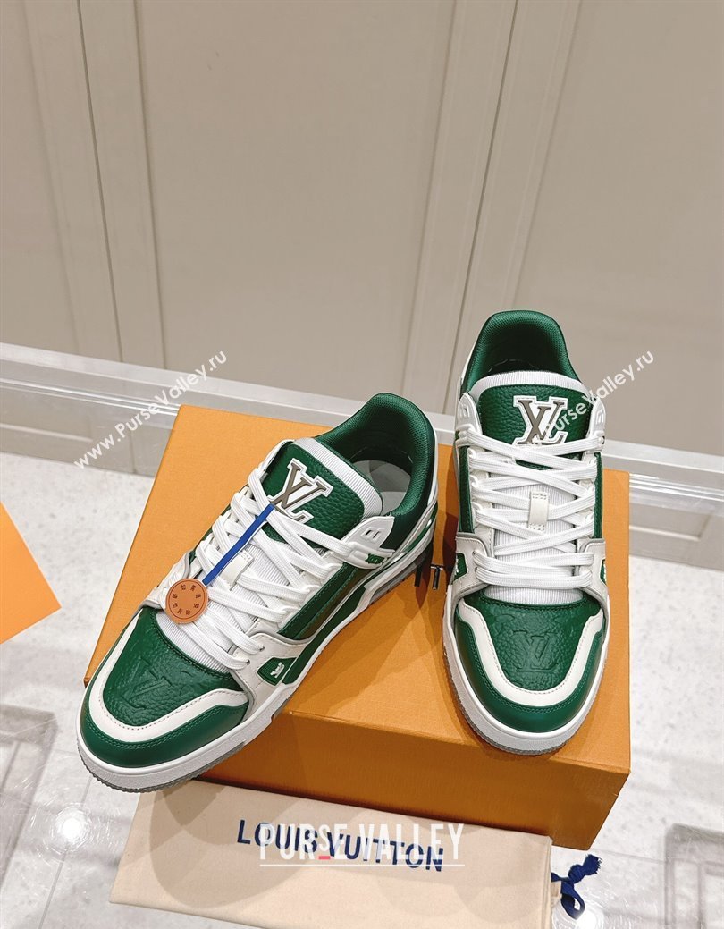 Louis Vuitton LV Trainer Sneakers in Grained Leather Green 2024 LV111404 (KL-241114063)