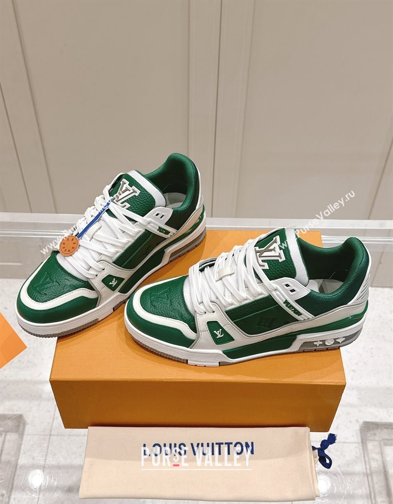 Louis Vuitton LV Trainer Sneakers in Grained Leather Green 2024 LV111404 (KL-241114063)