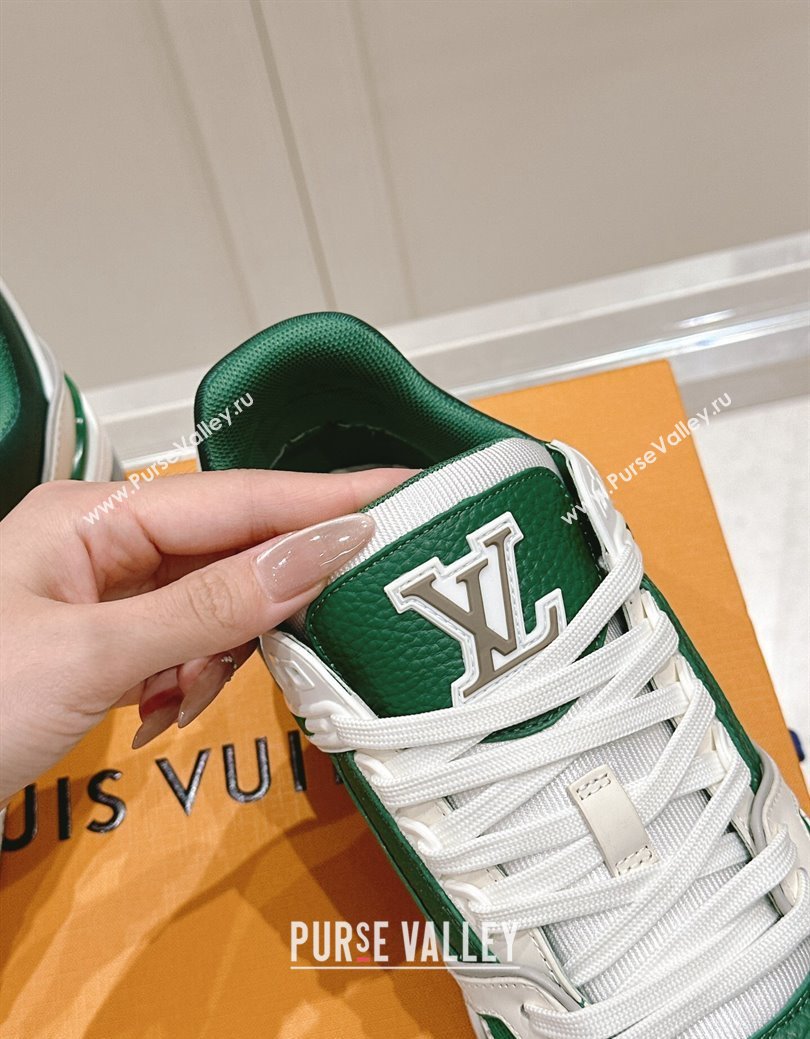 Louis Vuitton LV Trainer Sneakers in Grained Leather Green 2024 LV111404 (KL-241114063)