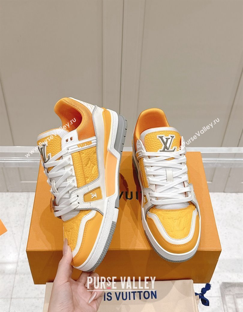 Louis Vuitton LV Trainer Sneakers in Grained Leather Yellow 2024 LV111404 (KL-241114064)