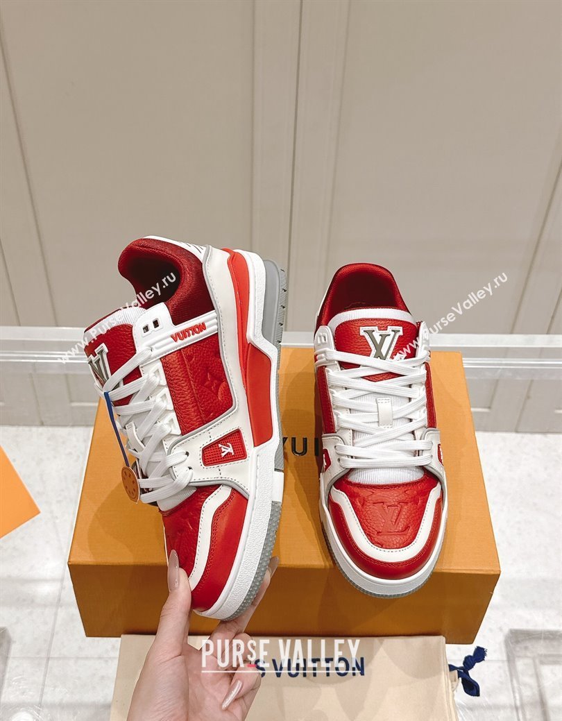 Louis Vuitton LV Trainer Sneakers in Grained Leather Red 2024 LV111404 (KL-241114065)