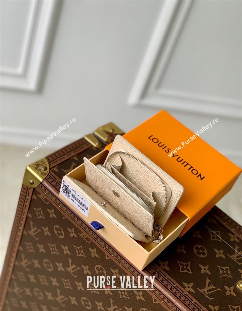 Louis Vuitton Lisa Wallet in Cream Beige Supple Grained Leather M12674 2024 LV Ski Collection (KI-241210009)