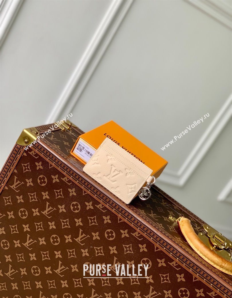 Louis Vuitton LV Charms Card Holder Wallet in Cream Beige Supple Grained Leather M12179 2024 LV Ski Collection (KI-241210021)