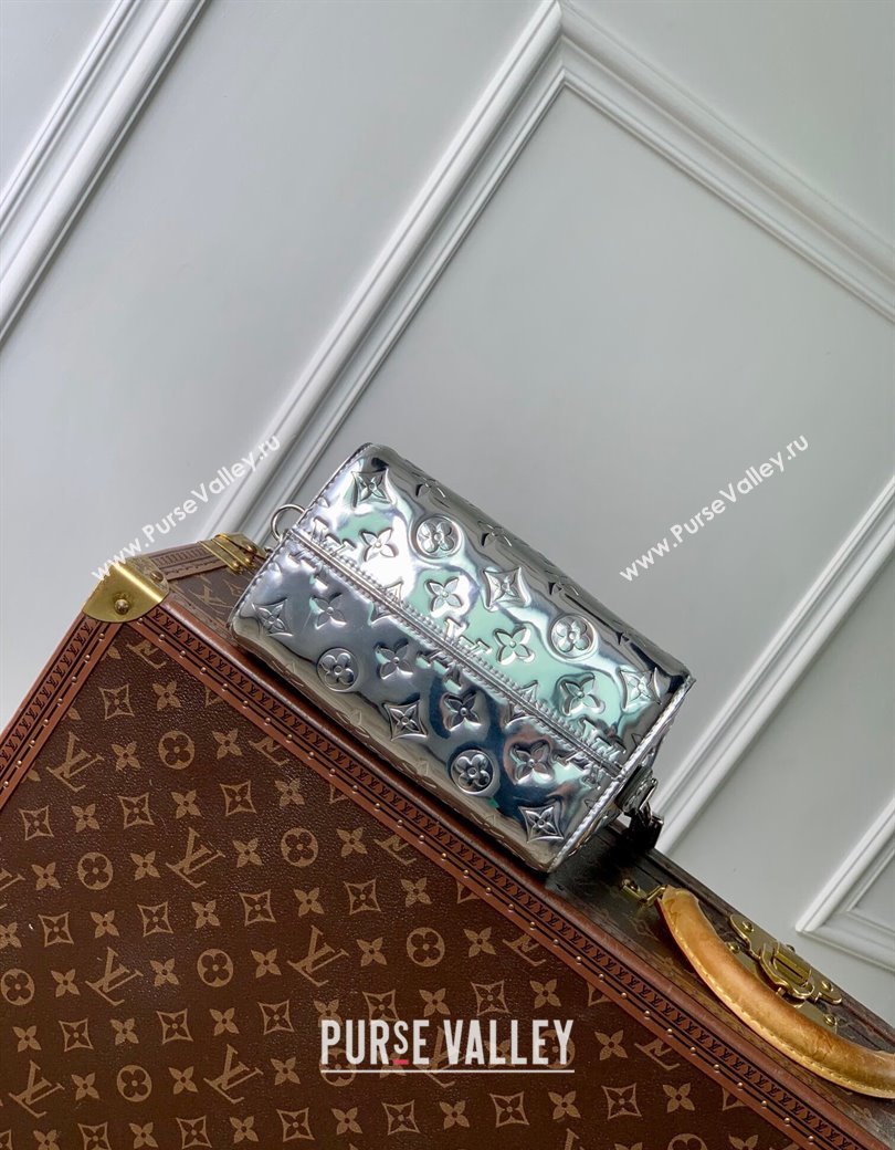 Louis Vuitton Speedy Bandouliere 20 Bag in Silver Monogram Leather M11987 2024 (KI-241210024)