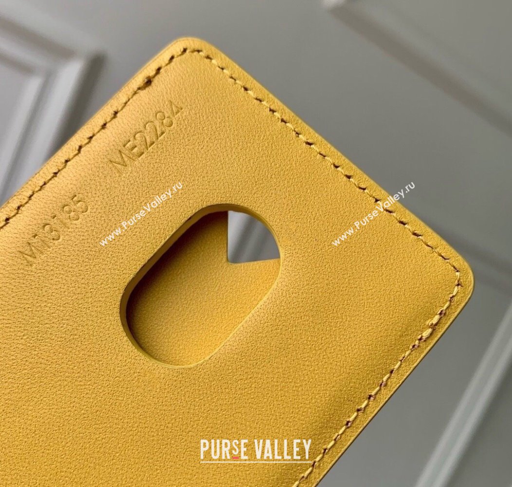 Louis Vuitton Porte-Cartes Magnet Card Holder M12853 Yellow2 2024 (KI-241210051)