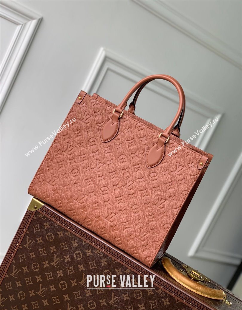 Louis Vuitton OnTheGo MM Tote Bag in Embossed Grained Leather M12775 Cognac Brown 2024 (KI-241210072)