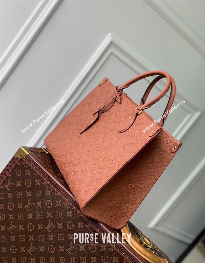 Louis Vuitton OnTheGo MM Tote Bag in Embossed Grained Leather M12775 Cognac Brown 2024 (KI-241210072)