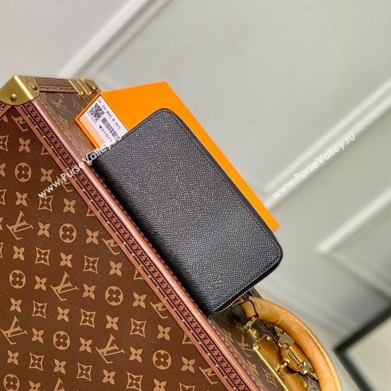 Louis Vuitton Zippy Wallet Horizontal Black Taiga Leather M31071 2024 (KI-241210093)