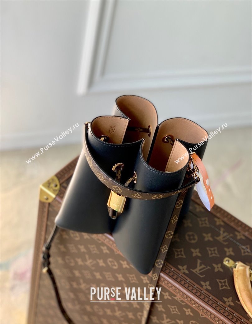 Louis Vuitton Bloom PM Bucket Bag in Black Calfskin leather M13843 2024 (KI-241210111)