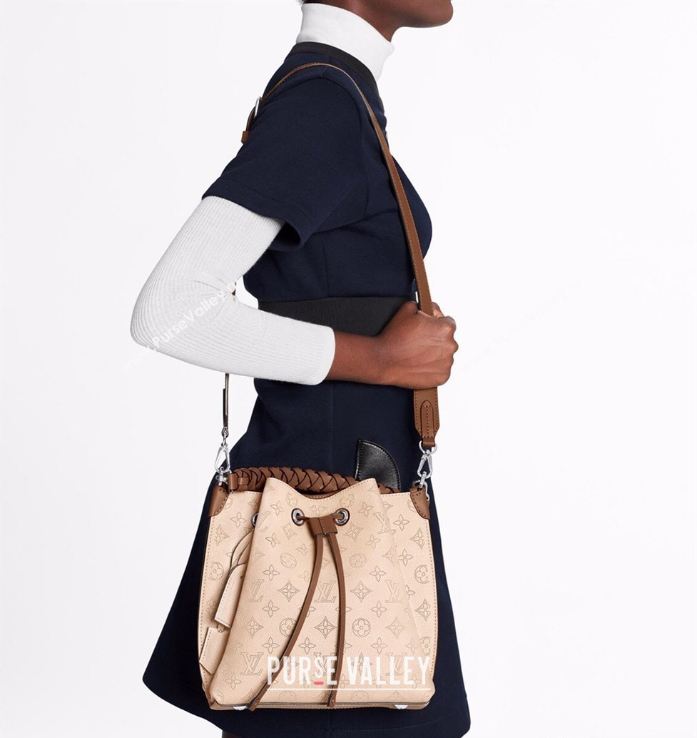 Louis Vuitton Muria Bucket Bag in Mahina Perforated Leather M55801 Beige 2025 (KI-250121027)