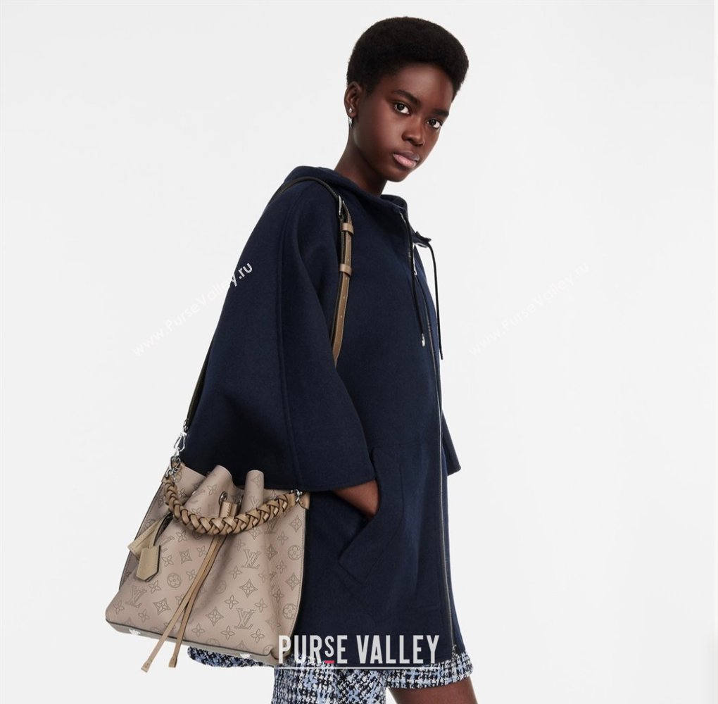 Louis Vuitton Muria Bucket Bag in Mahina Perforated Leather M55801 Black 2025 (KI-250121032)