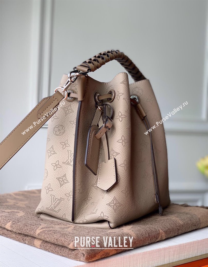 Louis Vuitton Muria Bucket Bag in Mahina Perforated Leather M55799 Galet Grey 2025 (KI-250121033)
