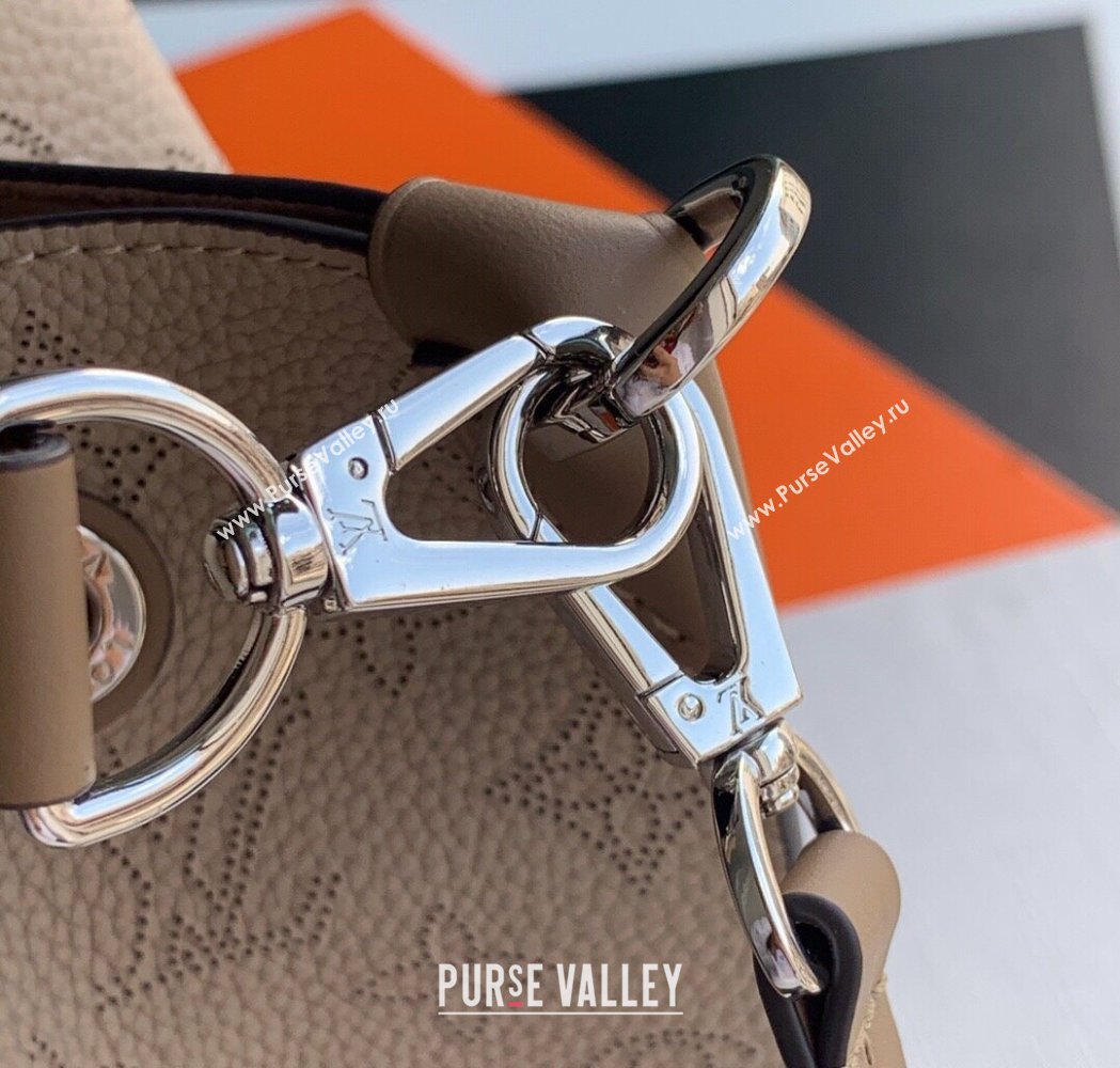 Louis Vuitton Muria Bucket Bag in Mahina Perforated Leather M55799 Galet Grey 2025 (KI-250121033)