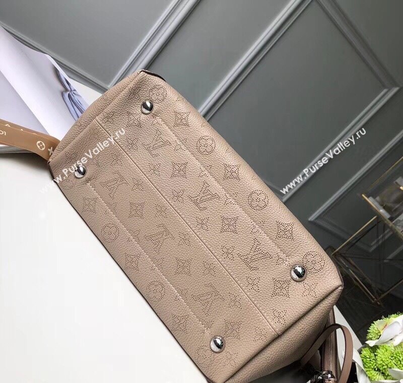 Louis Vuitton Mahina Hina MM Tote Bag in Monogram Perforated Calfskin M54353 Galet Grey 2025 (KI-250120100)