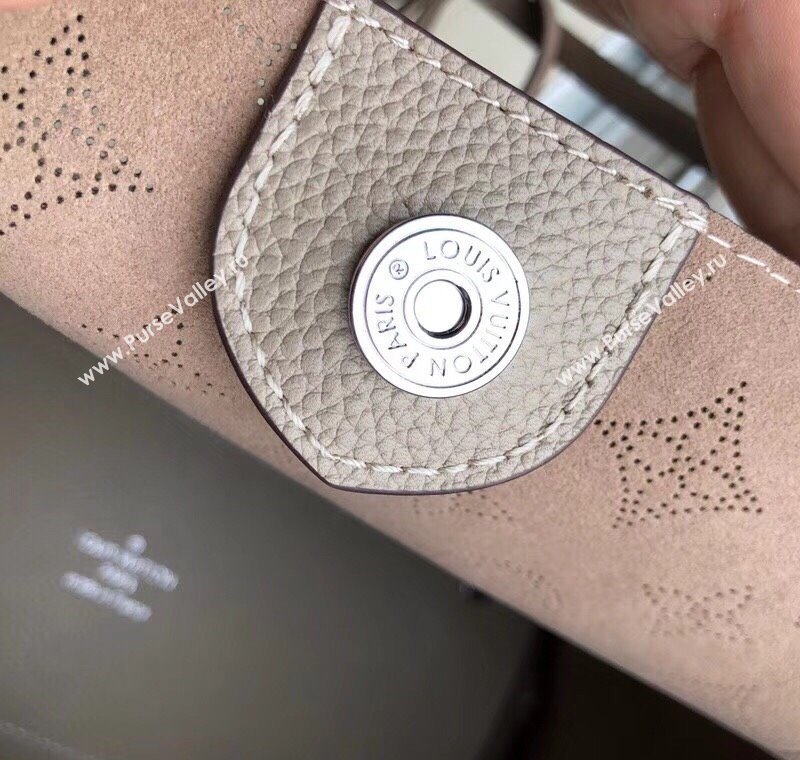 Louis Vuitton Mahina Hina MM Tote Bag in Monogram Perforated Calfskin M54353 Galet Grey 2025 (KI-250120100)