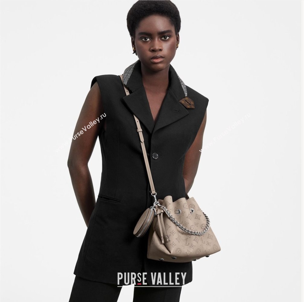 Louis Vuitton Bella Bucket Bag in Perforated Mahina Calfskin M58791 Pearly Grey 2025 (KI-250121014)