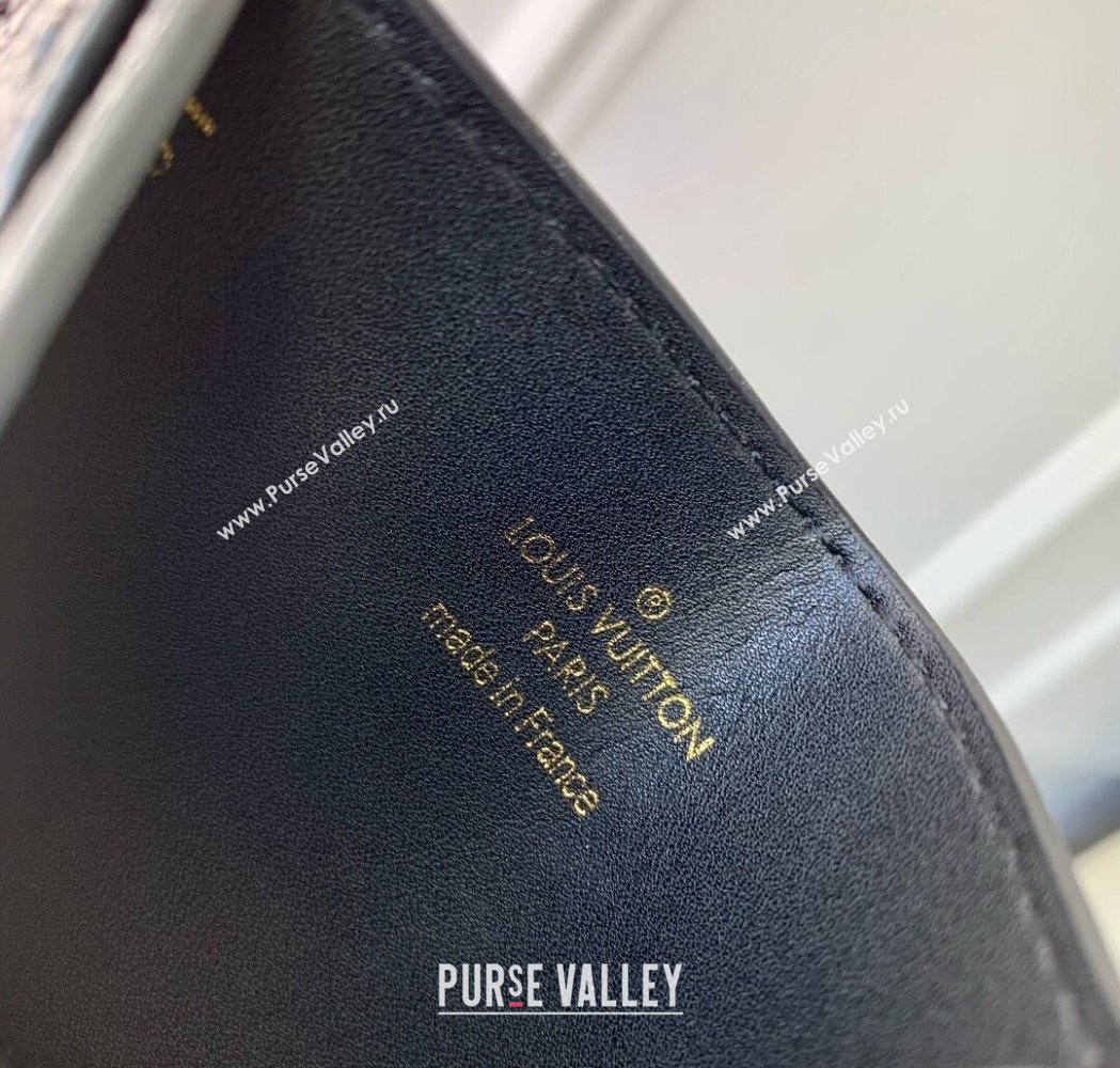 Louis Vuitton Criss-Cross Card Holder Wallet in Black Embossed Grained Leather 2025 M13695 (KI-250212064)