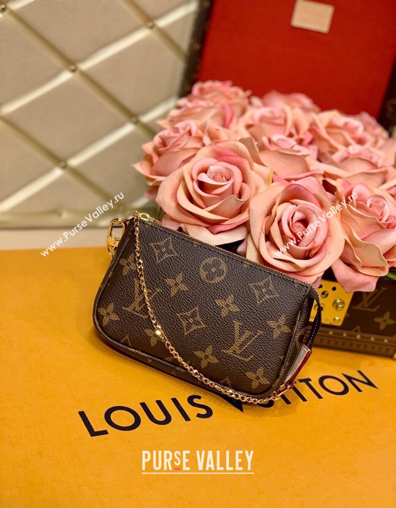 Louis Vuitton Mini Pochette Accessoires Bag in Classic Monogram Canvas M58009 2025 (KI-250211044)