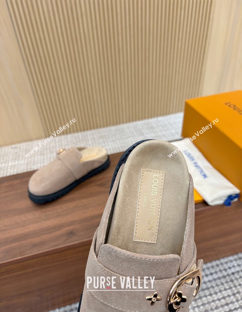 Louis Vuitton LV Cosy Flat Comfort Clog Mules with Buckle Strap in Suede Grey 2025 0224 (MD-250224003)