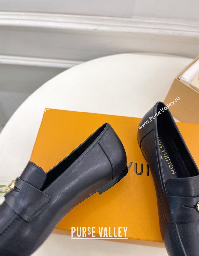 Louis Vuitton Soho Flat Loafers in Lambskin Black 2025 (MD-250222035)