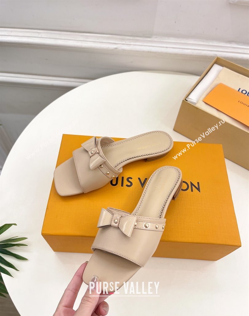 Louis Vuitton 6AM Flat Slides Sandal in Calfskin Leather with Bow Beige 2025 (MD-250421095)