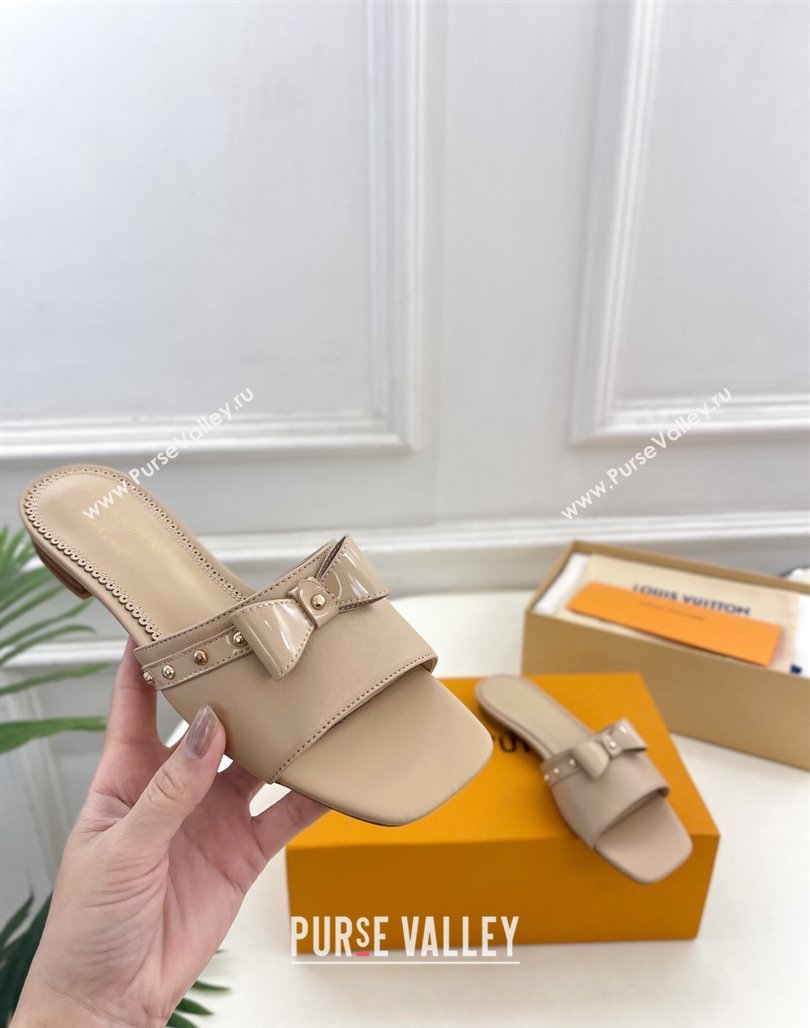 Louis Vuitton 6AM Flat Slides Sandal in Calfskin Leather with Bow Beige 2025 (MD-250421095)