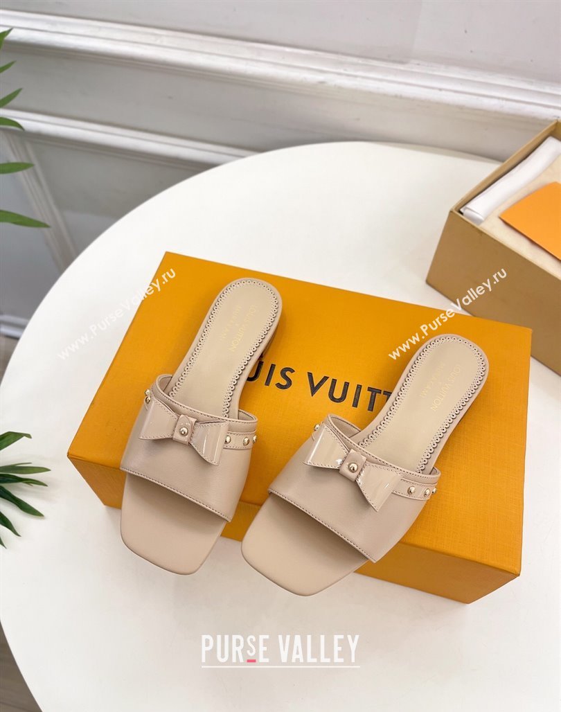Louis Vuitton 6AM Flat Slides Sandal in Calfskin Leather with Bow Beige 2025 (MD-250421095)