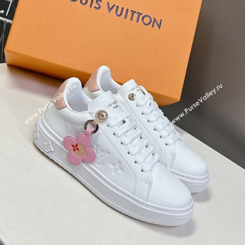 Louis Vuitton Time Out Sneakers in White Leather with Vivienne Hangs 2025 LV042203 (MD-250422084)