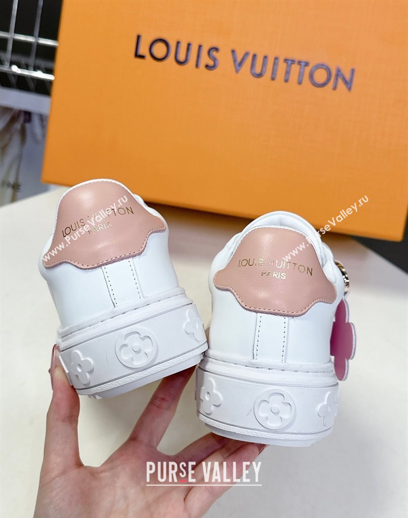 Louis Vuitton Time Out Sneakers in White Leather with Vivienne Hangs 2025 LV042203 (MD-250422084)