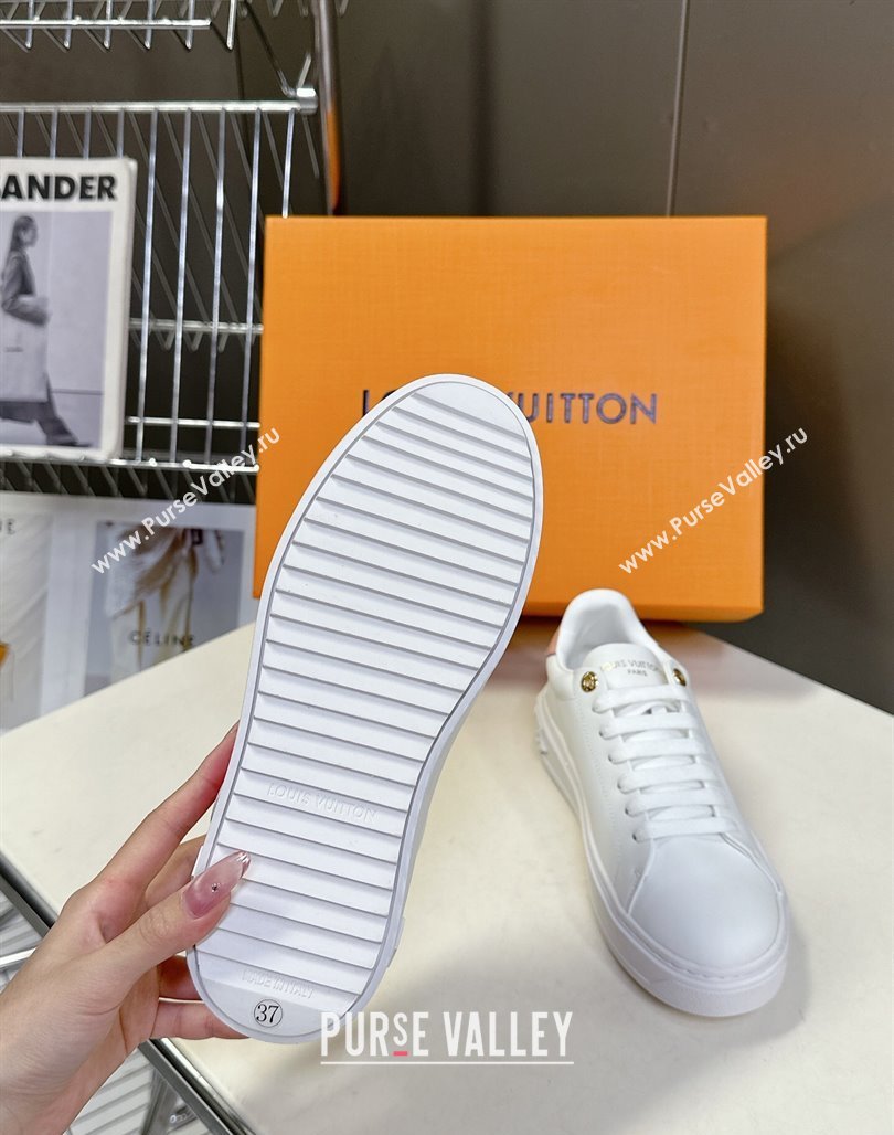 Louis Vuitton Time Out Sneakers in White Leather with Vivienne Hangs 2025 LV042203 (MD-250422084)