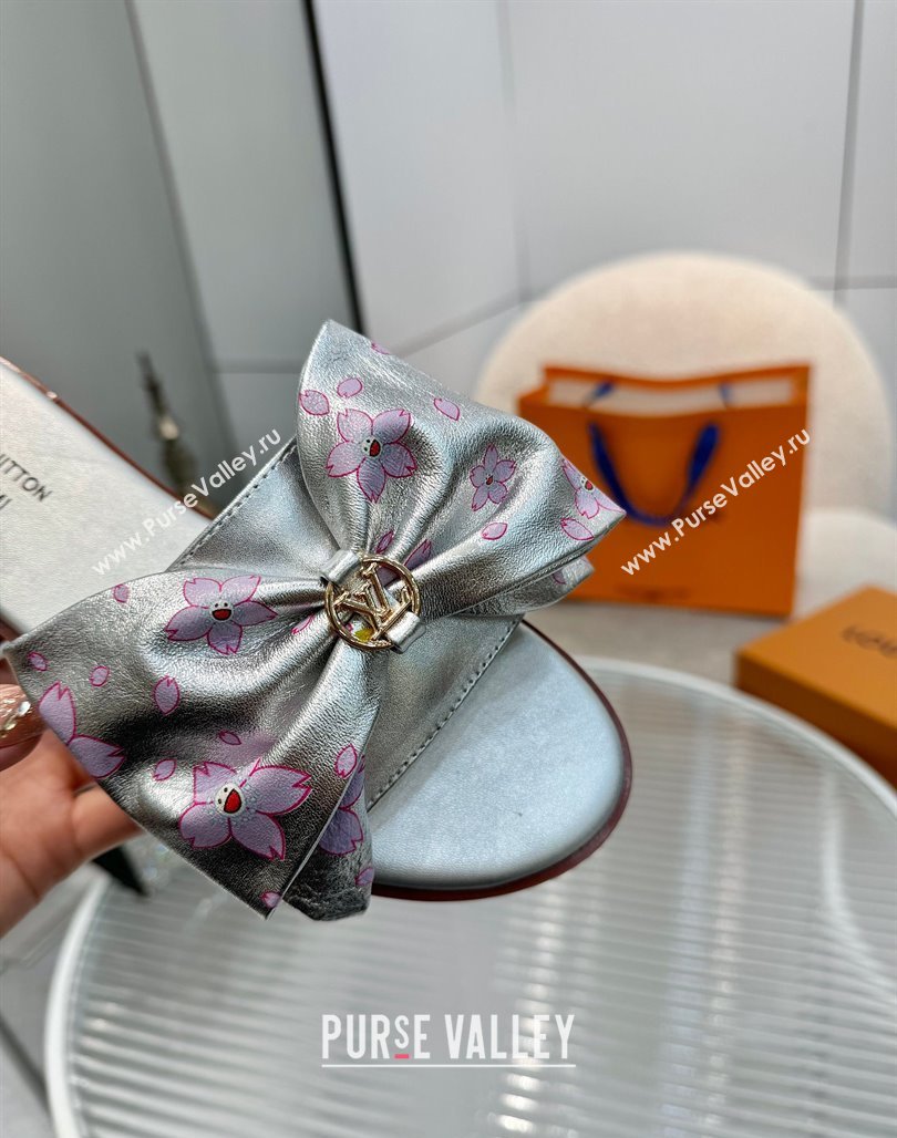Louis Vuitton LV x TM Lily Flat Slides Sandal with Bow in Cherry Bloom Print Leather Silver 2025 1AGVYB (MD-250422052)