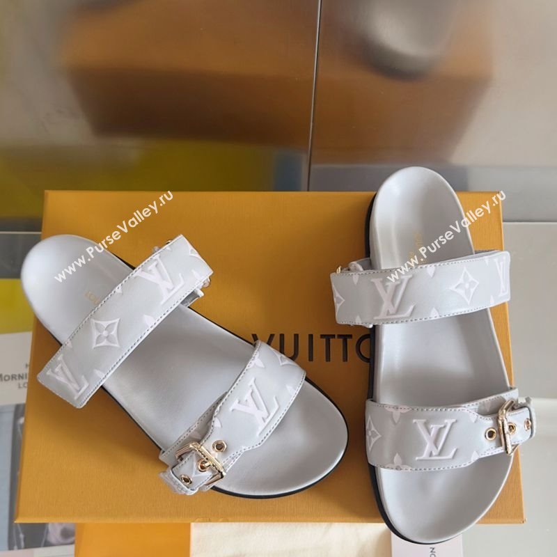 Louis Vuitton Bom Dia Flat Comfort Slides Sandal in Leather with Buckle Light Grey 2025 1ABVNC (MD-250422055)