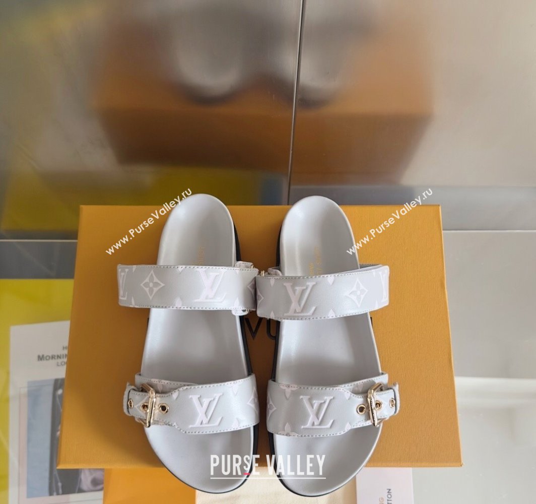 Louis Vuitton Bom Dia Flat Comfort Slides Sandal in Leather with Buckle Light Grey 2025 1ABVNC (MD-250422055)
