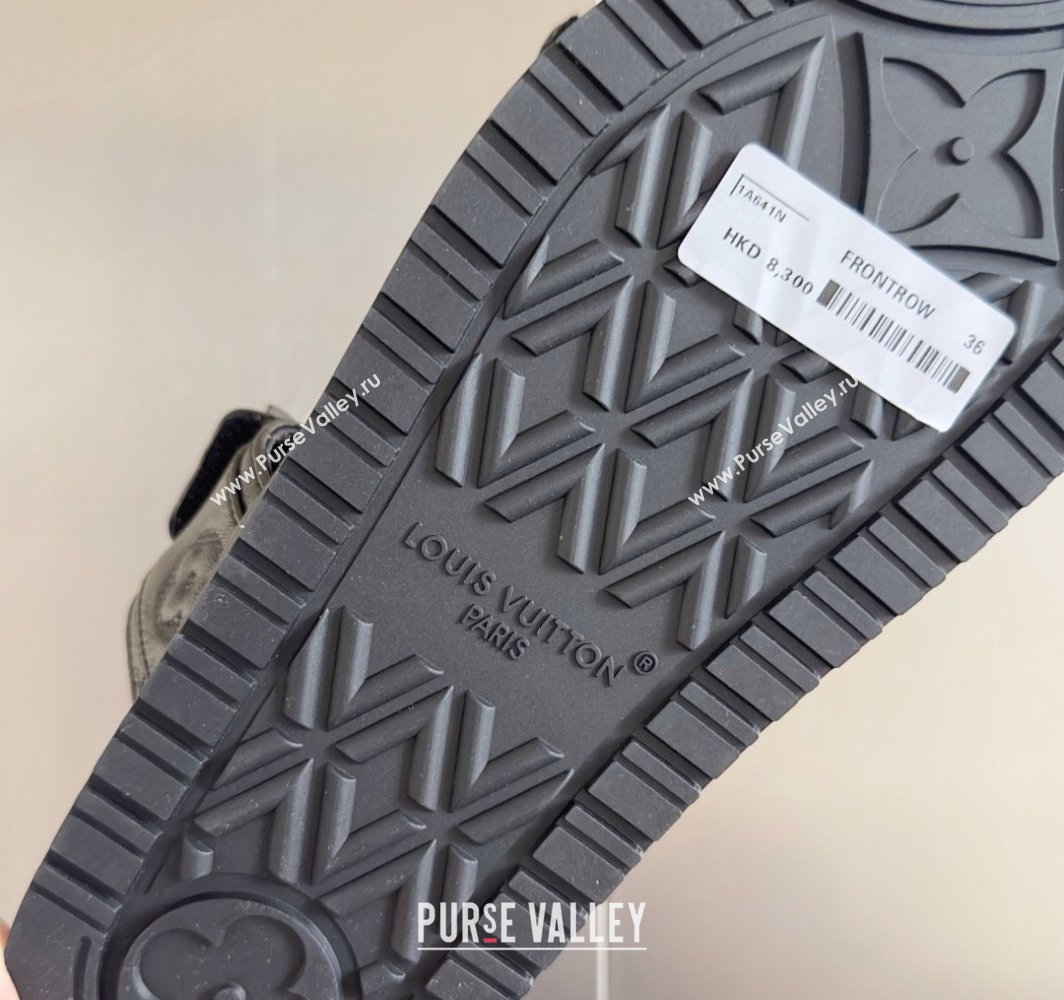 Louis Vuitton LV Sunset Flat Comfort Slides Sandal in Perforated Leather with Monogram Flower Black 2025 1AD818 (MD-250422056)
