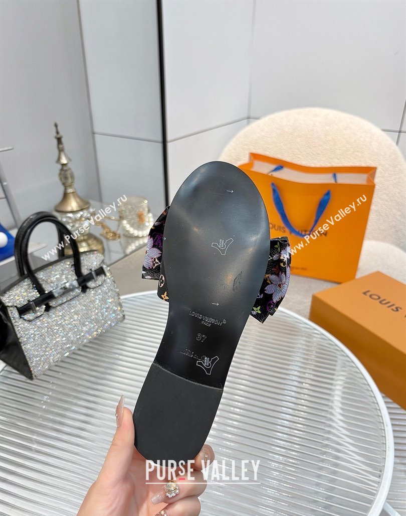 Louis Vuitton LV x TM Lily Flat Slides Sandal with Bow in Cherry Bloom Print Monogram Canvas Black 2025 1AGVYB (MD-250422047)