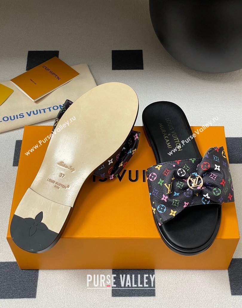 Louis Vuitton LV x TM Lily Flat Slides Sandal with Bow in Monogram Canvas Black/Multicolor 2025 1AGVYB (MD-250422037)