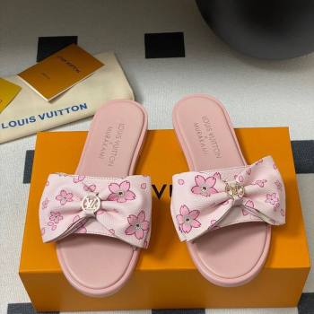 Louis Vuitton LV x TM Lily Flat Slides Sandal with Bow in Cherry Bloom Print Leather Light Pink 2025 1AGVYB (MD-250422041)