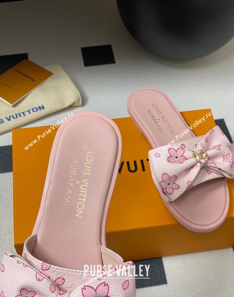 Louis Vuitton LV x TM Lily Flat Slides Sandal with Bow in Cherry Bloom Print Leather Light Pink 2025 1AGVYB (MD-250422041)
