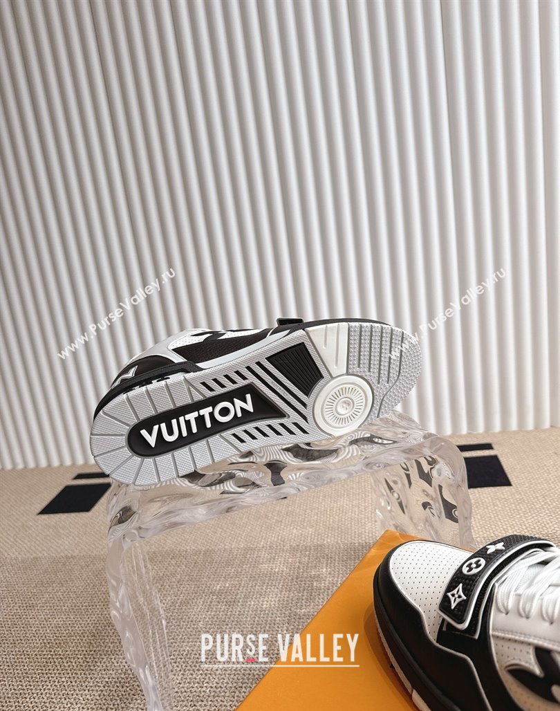 Louis Vuitton LV Trainer Sneakers in Perforated Leather with Velcro Strap Black 2025 1AHTDF (KL-250422180)