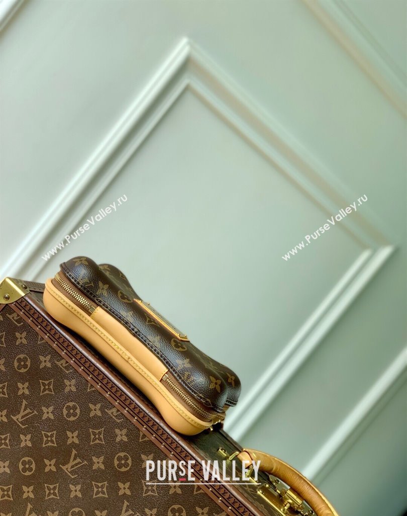 Louis Vuitton Mens Bone Wearable Wallet Mini Bag in Monogram Canvas M12615 2025 (KI-250524018)