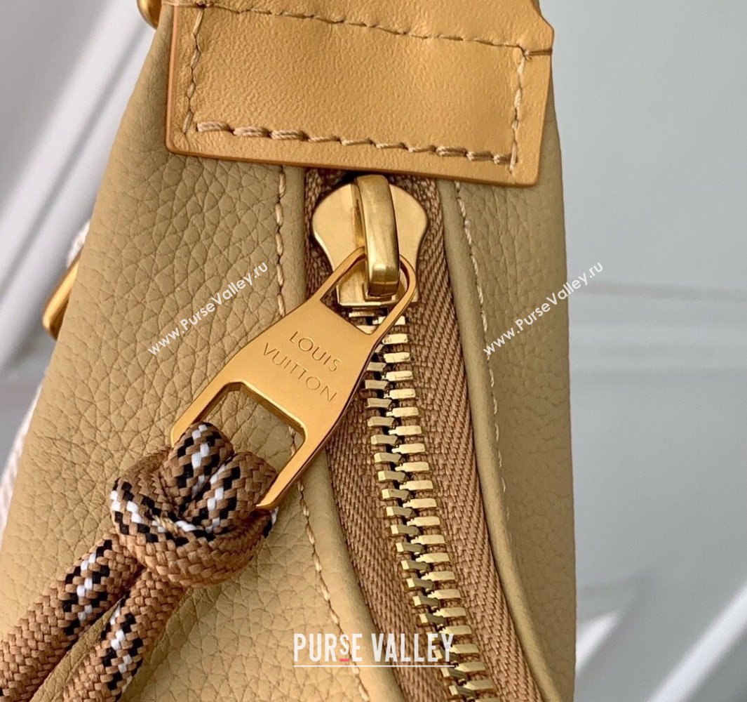 Louis Vuitton Mens Hobo Cargo Bag in Beige Leather and Monogram Canvas M12697 2025 (KI-250524024)