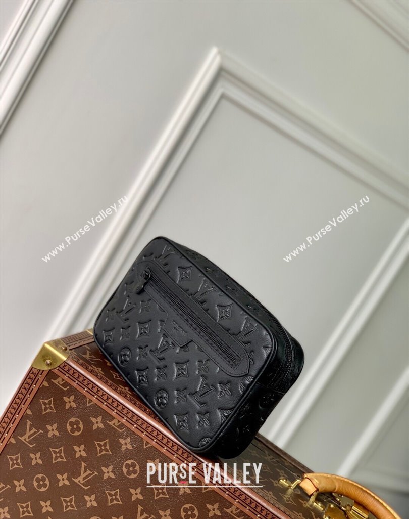 Louis Vuitton Mens Pochette Kasai Clutch in Black Monogram Shadow Leather M14910 2025 (KI-250523089)