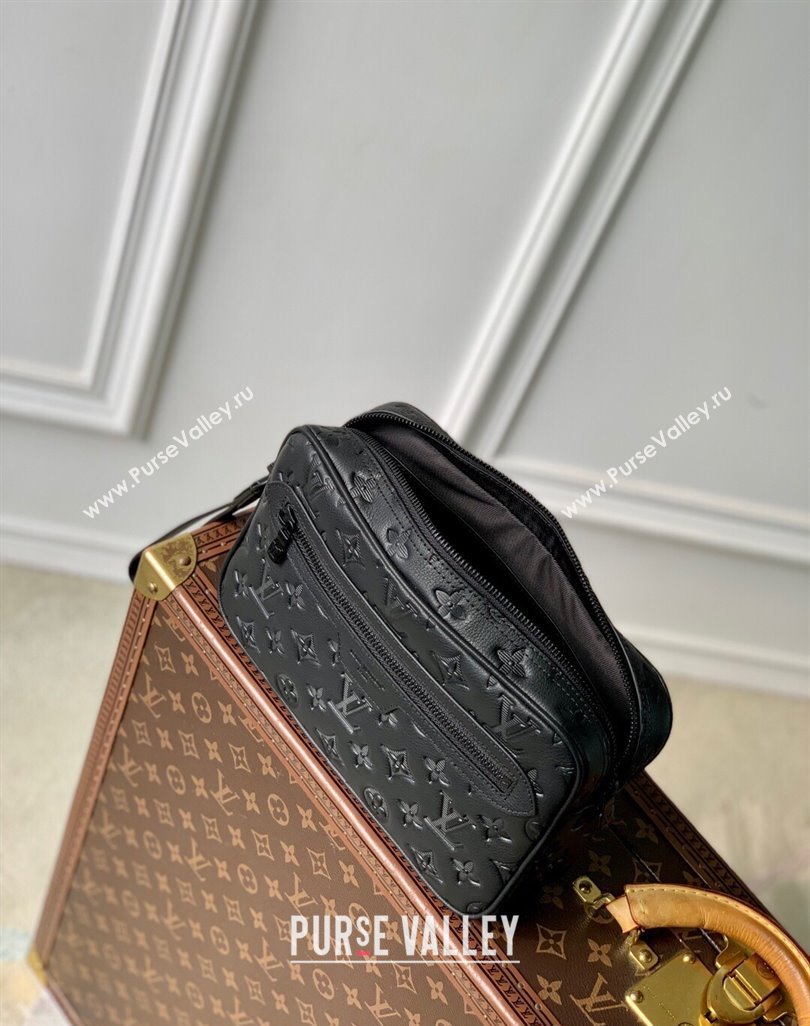 Louis Vuitton Mens Pochette Kasai Clutch in Black Monogram Shadow Leather M14910 2025 (KI-250523089)